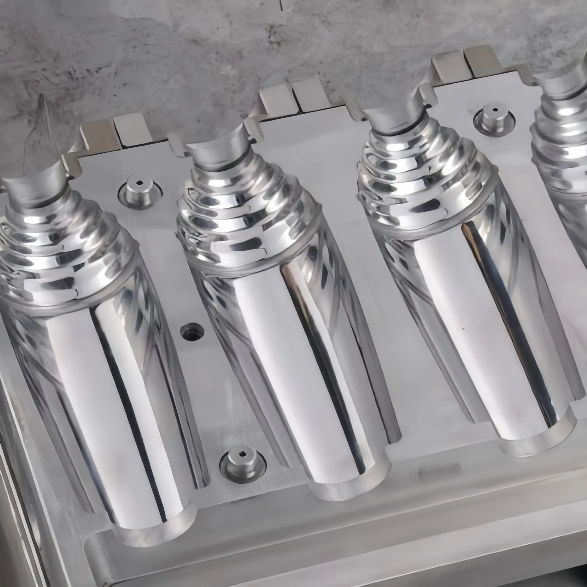 Bottle Blowing Mould